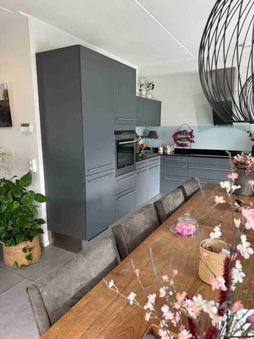 Grijs gewrapte keuken - Na