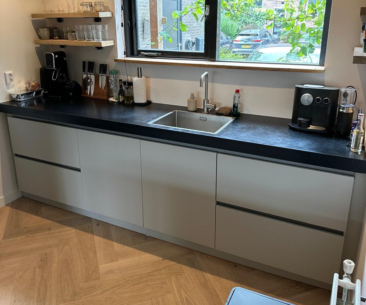 9ac32833-cb1b-4eef-9ec1-e057a9ea6700